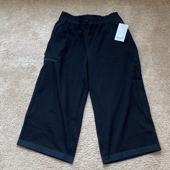 Athleta‎ New Triumph Hybrid Wide Crop Large - Picture 6 of 10